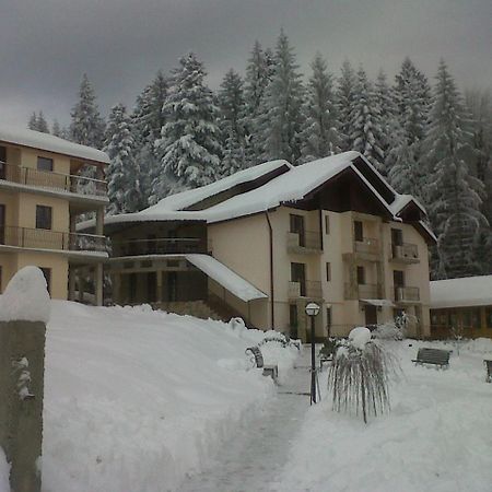 Pensiunea Lu' Movila Дурау Экстерьер фото