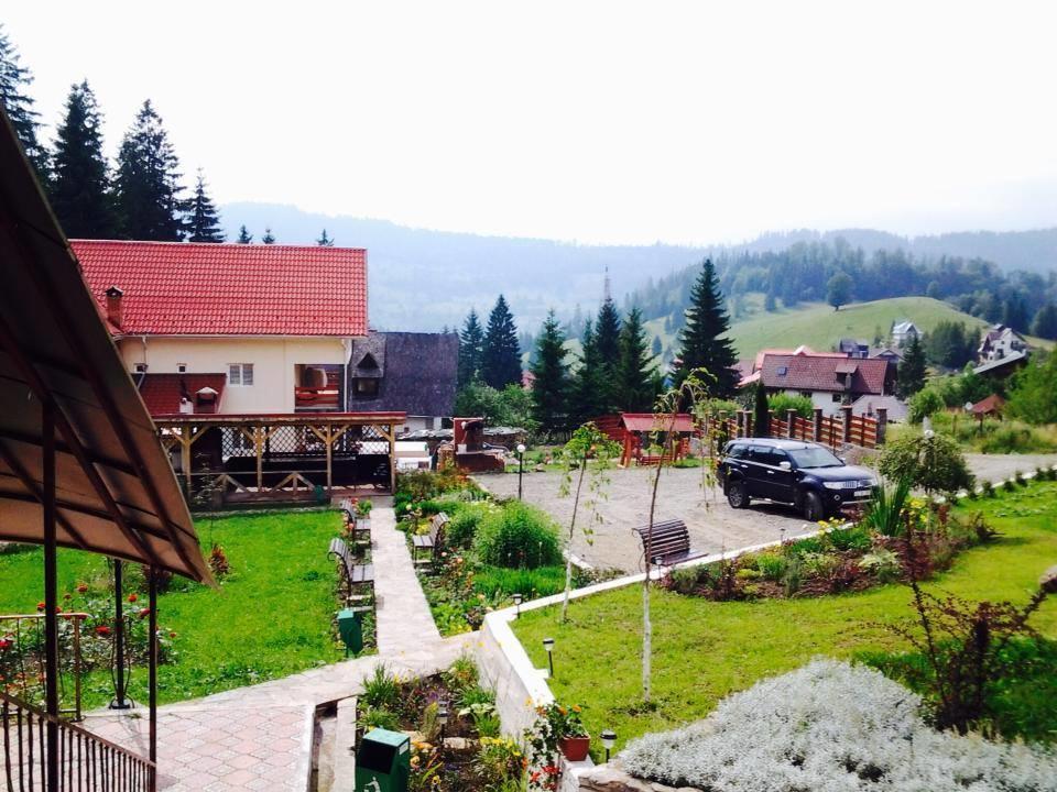 Pensiunea Lu' Movila Дурау Экстерьер фото